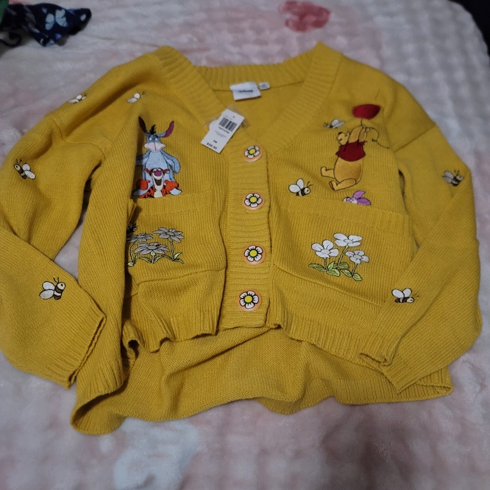 DISNEY BOXLUNCH WINNIE THE POOH Oversized Cardigan Size SMALL